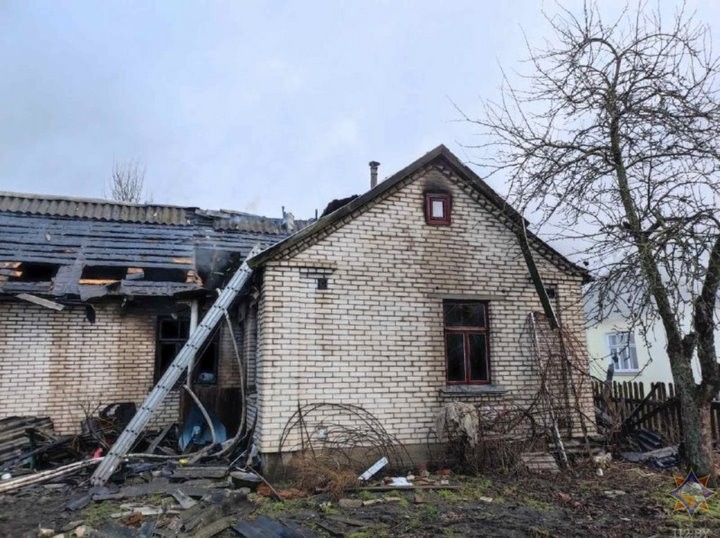 На пожаре в Пружанах пенсионерка получила ожоги