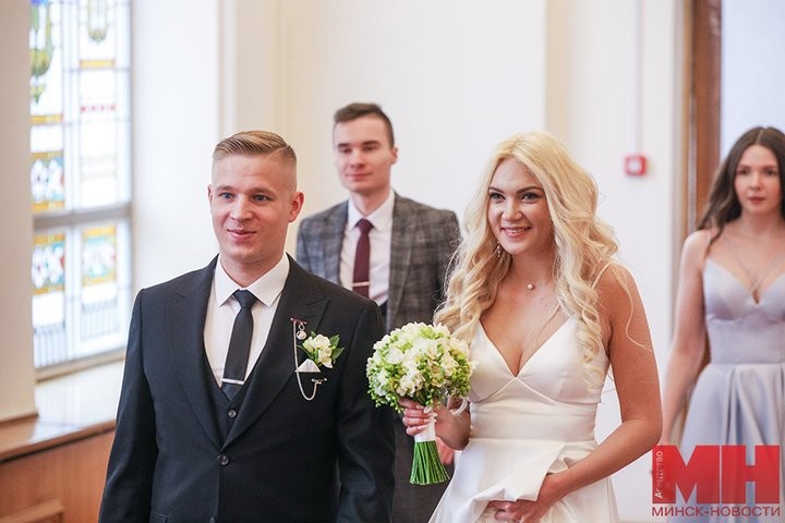 Поговорили с молодоженами, которые решили заключить брак 22.02.2022