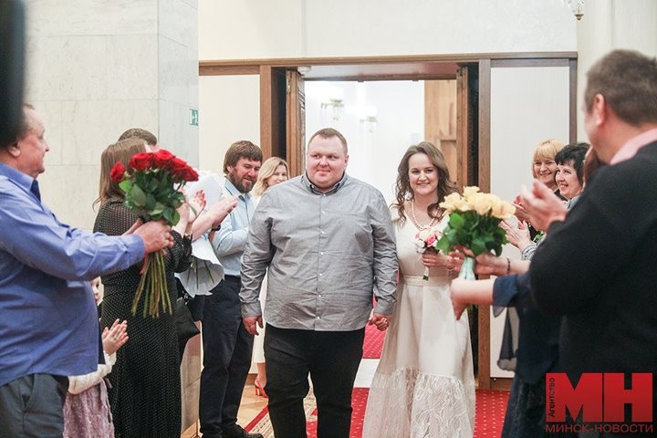 Поговорили с молодоженами, которые решили заключить брак 22.02.2022