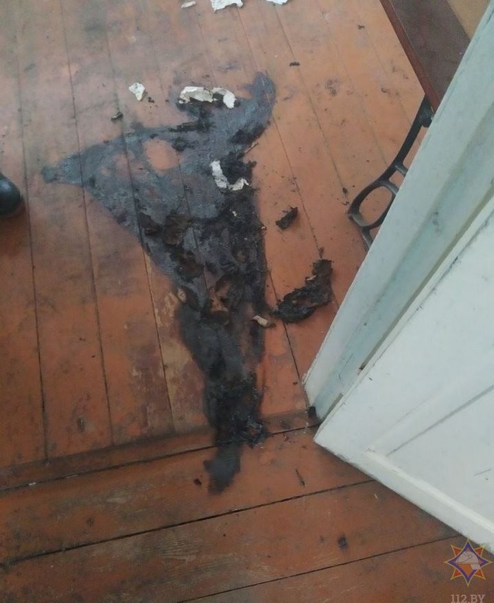 Из задымленного дома в Пинском районе пожарные спасли мужчину