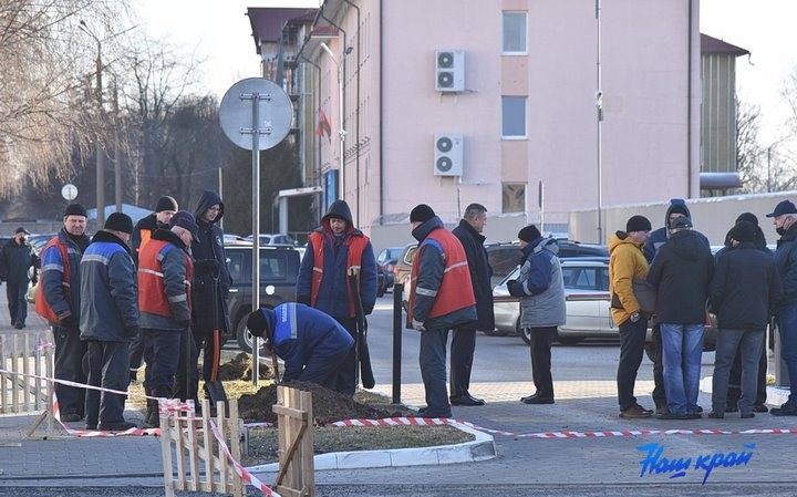 Порыв канализационного коллектора произошел в Барановичах