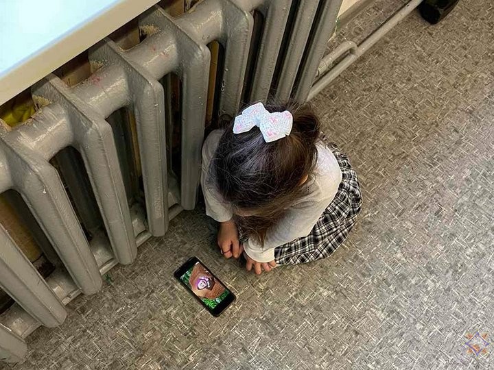 Спасатели помогли первокласснице, рука которой застряла в радиаторе отопления