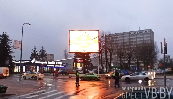 В Бресте возле ЦУМа вчера вечером было тревожно: МЧС, милиция… Что произошло?
