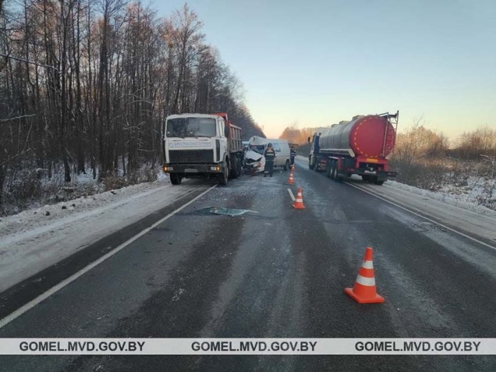 Страшная авария в Гомельской области. Водитель совершил аварию из-за ослепления – погиб его пассажир