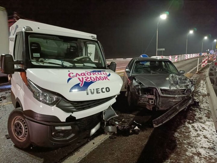 Серьезное ДТП в Брестской области: легковушка выехала на встречку и врезалась в грузовик