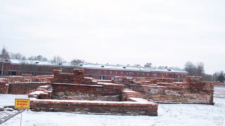 Руины Белого дворца. Чем интересна эта достопримечательность, расположенная возле Брестской крепости?