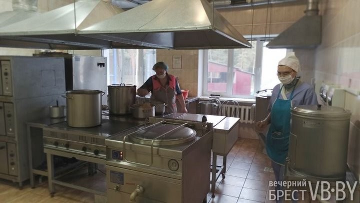 Директор дома-интерната в Волках Николай Шульган: «У нас закрытое учреждение, но мы стараемся быть открытыми»