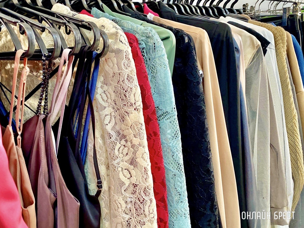 Полная ликвидация женской одежды в магазине «Easy Shop» в Бресте (ТЦ «Клондайк»). Большие скидки на весь ассортимент