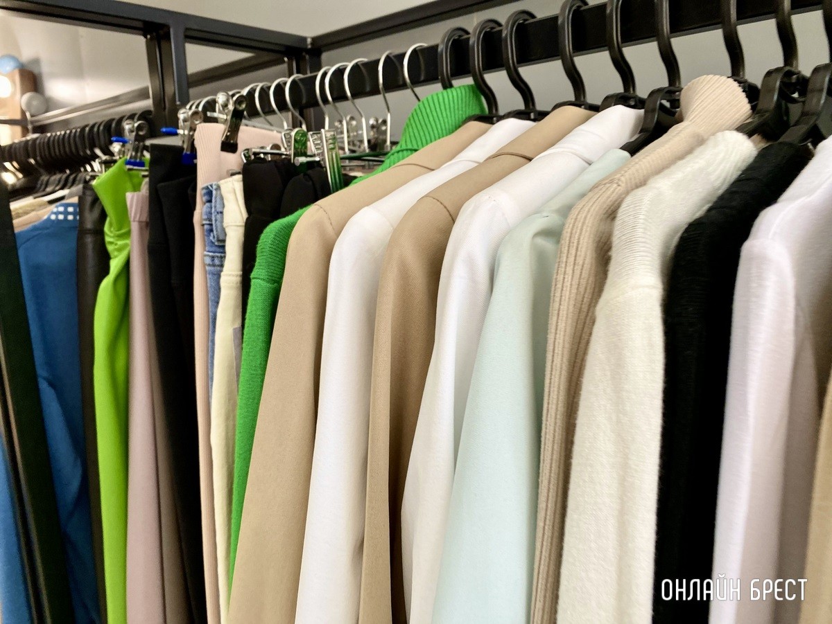 Полная ликвидация женской одежды в магазине «Easy Shop» в Бресте (ТЦ «Клондайк»). Большие скидки на весь ассортимент