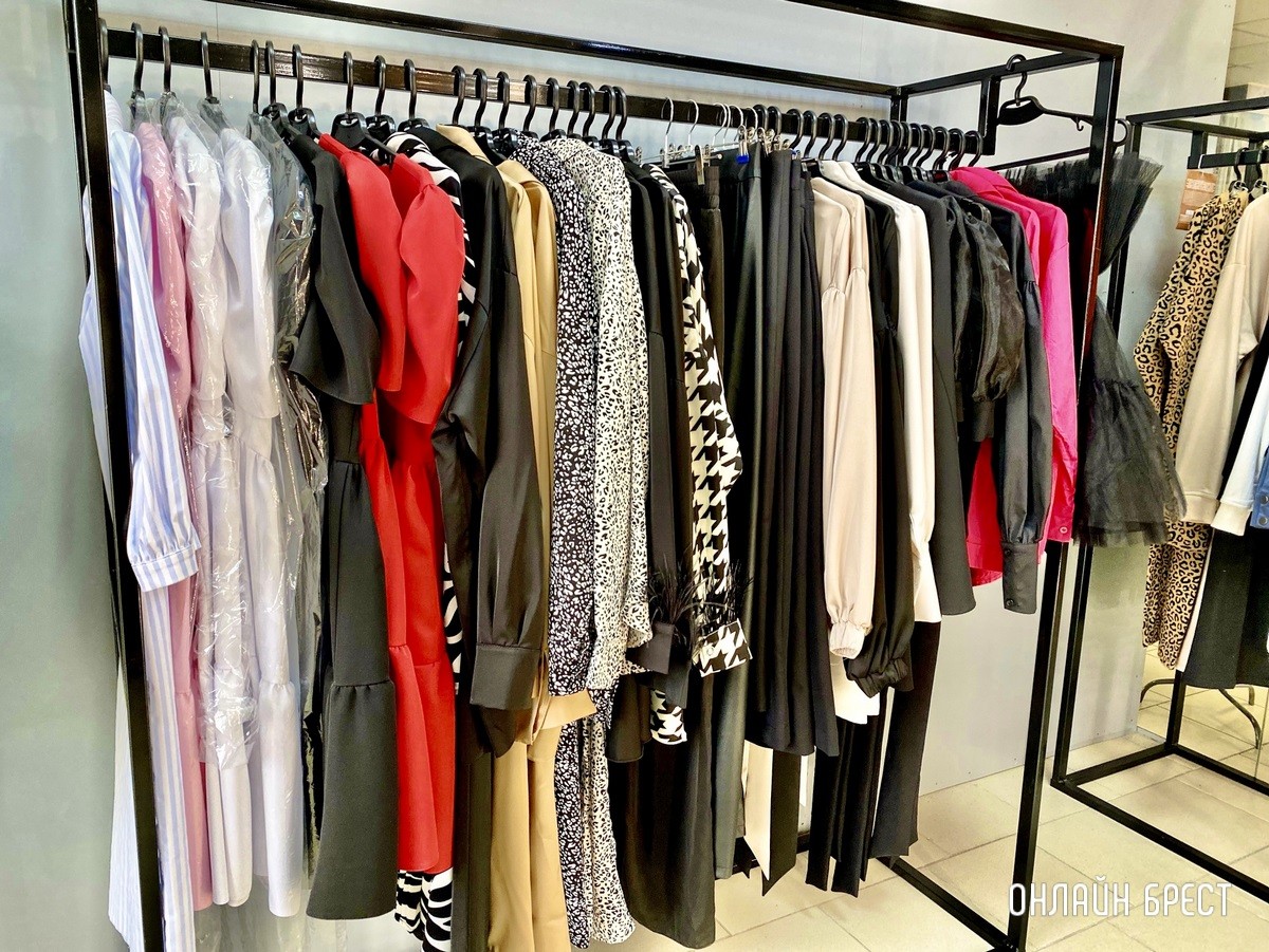 Полная ликвидация женской одежды в магазине «Easy Shop» в Бресте (ТЦ «Клондайк»). Большие скидки на весь ассортимент