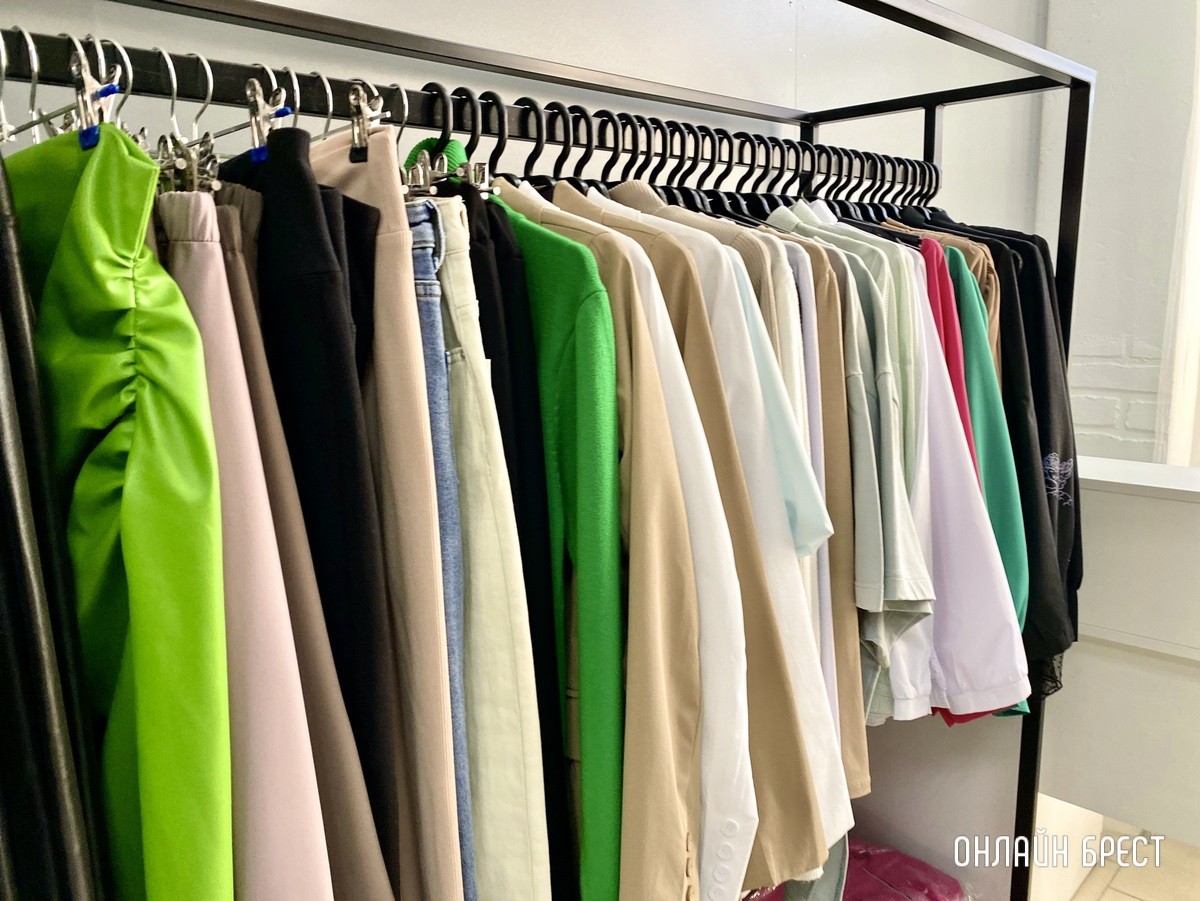 Полная ликвидация женской одежды в магазине «Easy Shop» в Бресте (ТЦ «Клондайк»). Большие скидки на весь ассортимент