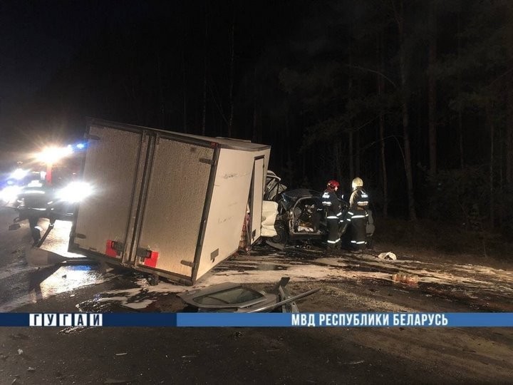 Страшное ДТП произошло в Брестской области. Погибли супруги, трехлетняя девочка в больнице