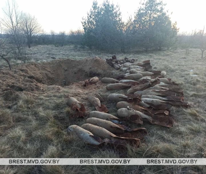 Крупный арсенал боеприпасов времен минувшей войны обнаружен в Брестской области
