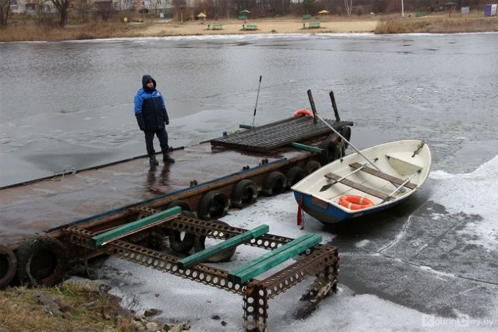 Как кобринчане в крещенскую прорубь окунались