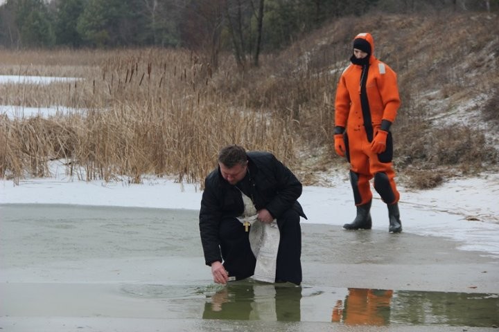 Крещенские купания на водоеме д. Мельники (Малоритский район)
