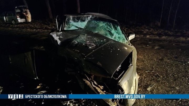 Стали известны подробности лобового ДТП в районе Красного двора в Бресте