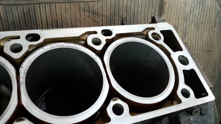 По низу рынка. Белорус дёшево купил Mercedes-Benz ML W164. Догадайтесь, сколько ушло на ремонт