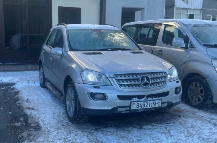 По низу рынка. Белорус дёшево купил Mercedes-Benz ML W164. Догадайтесь, сколько ушло на ремонт