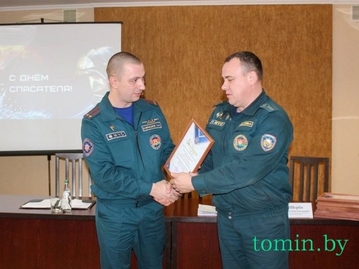 Тысячи боевых выездов, десятки спасенных жизней: профессиональный праздник отмечают работники МЧС Бреста