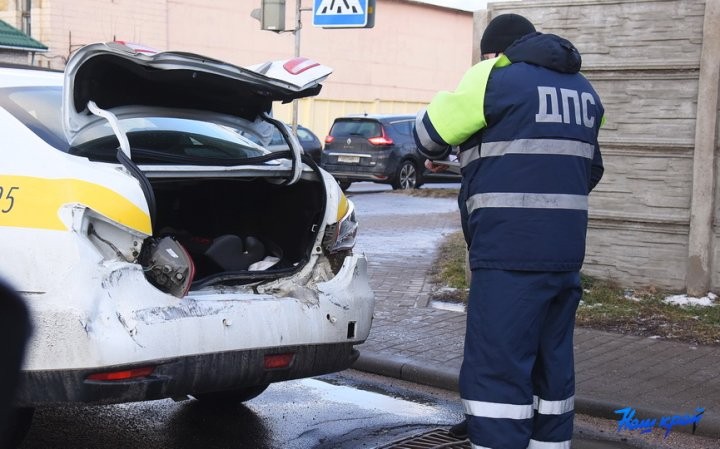 ДТП с участием грузовика и такси произошло в Барановичах