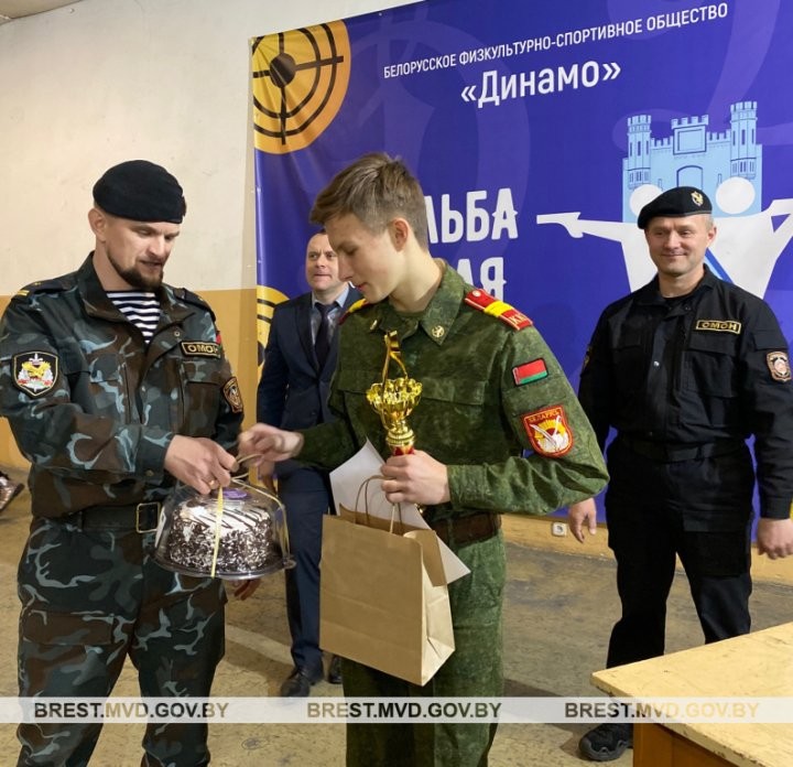 Милицейский спецназ Бреста провел турнир по практической стрельбе