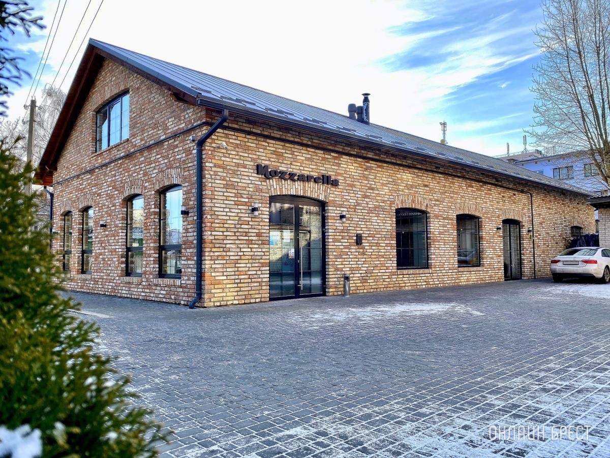 От А до Я. Готовим пикантную пиццу в итальянской печи на дровах в новой пиццерии «Mozzarella» в центре Бреста