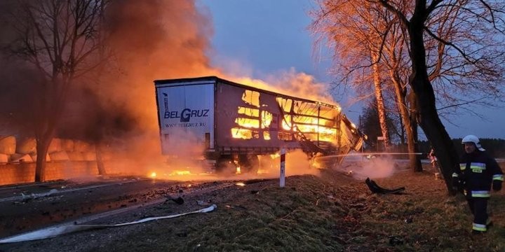На польской дороге столкнулись два грузовика. За рулем одного из них был белорус, он погиб