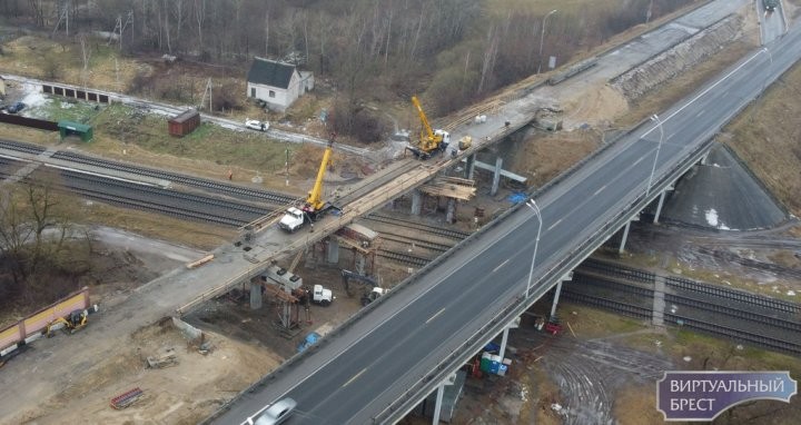 Под Брестом ремонтируют путепровод