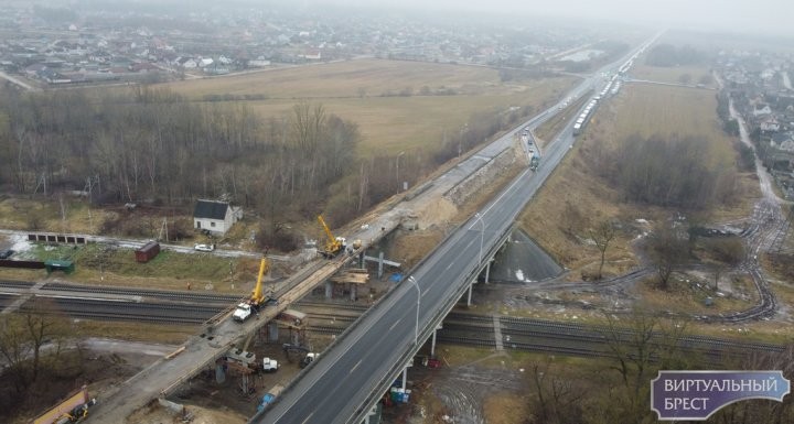 Под Брестом ремонтируют путепровод