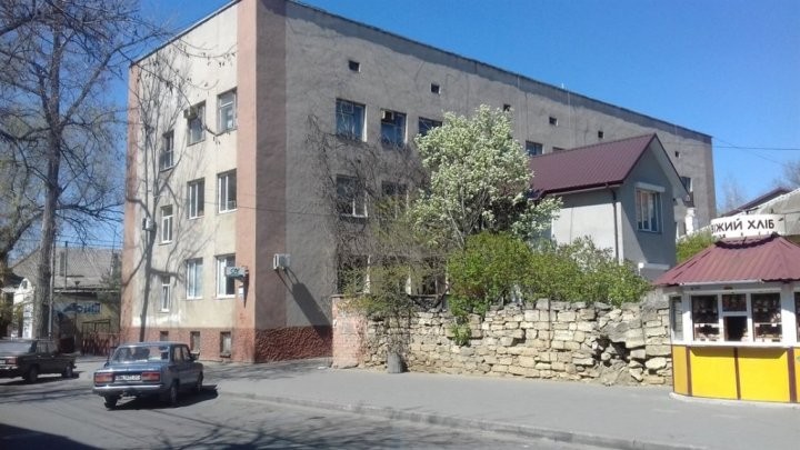 «Дверь закрывалась просовыванием старой швабры через ручку». Белорусы отдыхали и заболели в Затоке