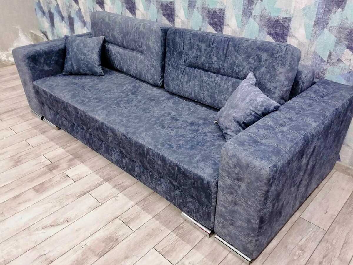 Эти волшебники превращают старые диваны в новые! Фото работ мастерской по реставрации мебели