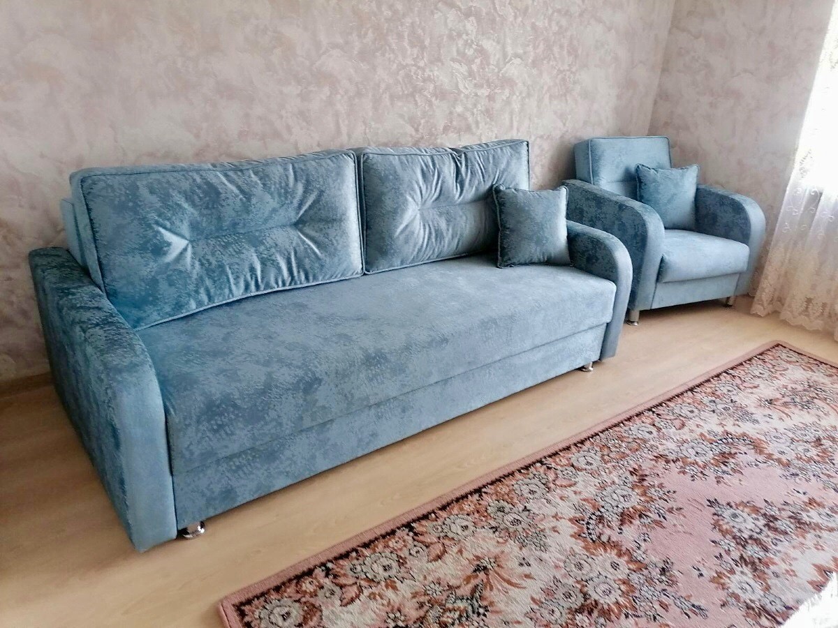 Эти волшебники превращают старые диваны в новые! Фото работ мастерской по реставрации мебели