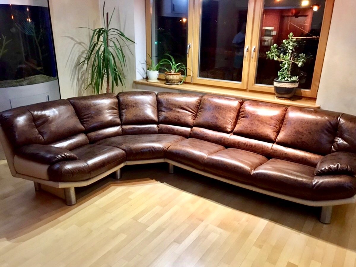 Эти волшебники превращают старые диваны в новые! Фото работ мастерской по реставрации мебели