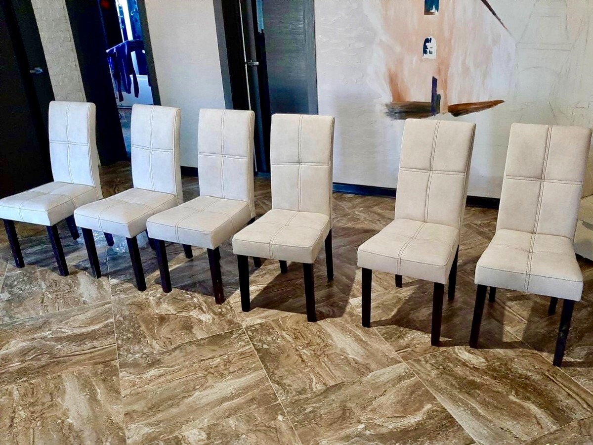 Эти волшебники превращают старые диваны в новые! Фото работ мастерской по реставрации мебели