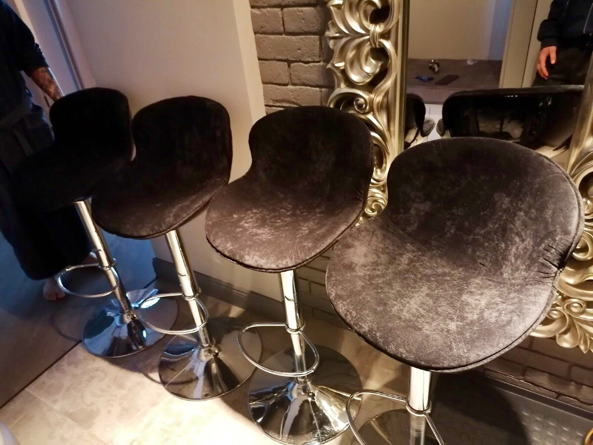 Эти волшебники превращают старые диваны в новые! Фото работ мастерской по реставрации мебели