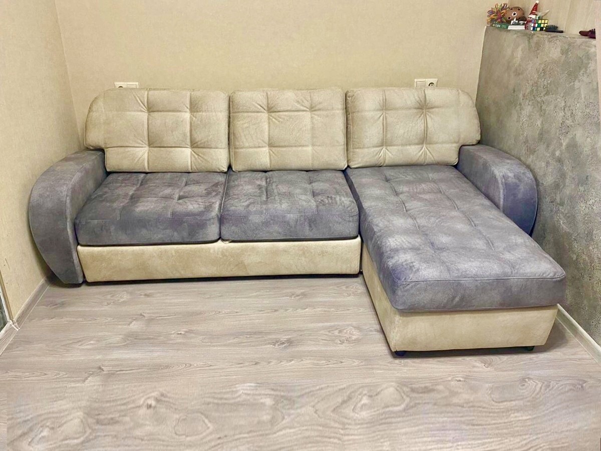 Эти волшебники превращают старые диваны в новые! Фото работ мастерской по реставрации мебели