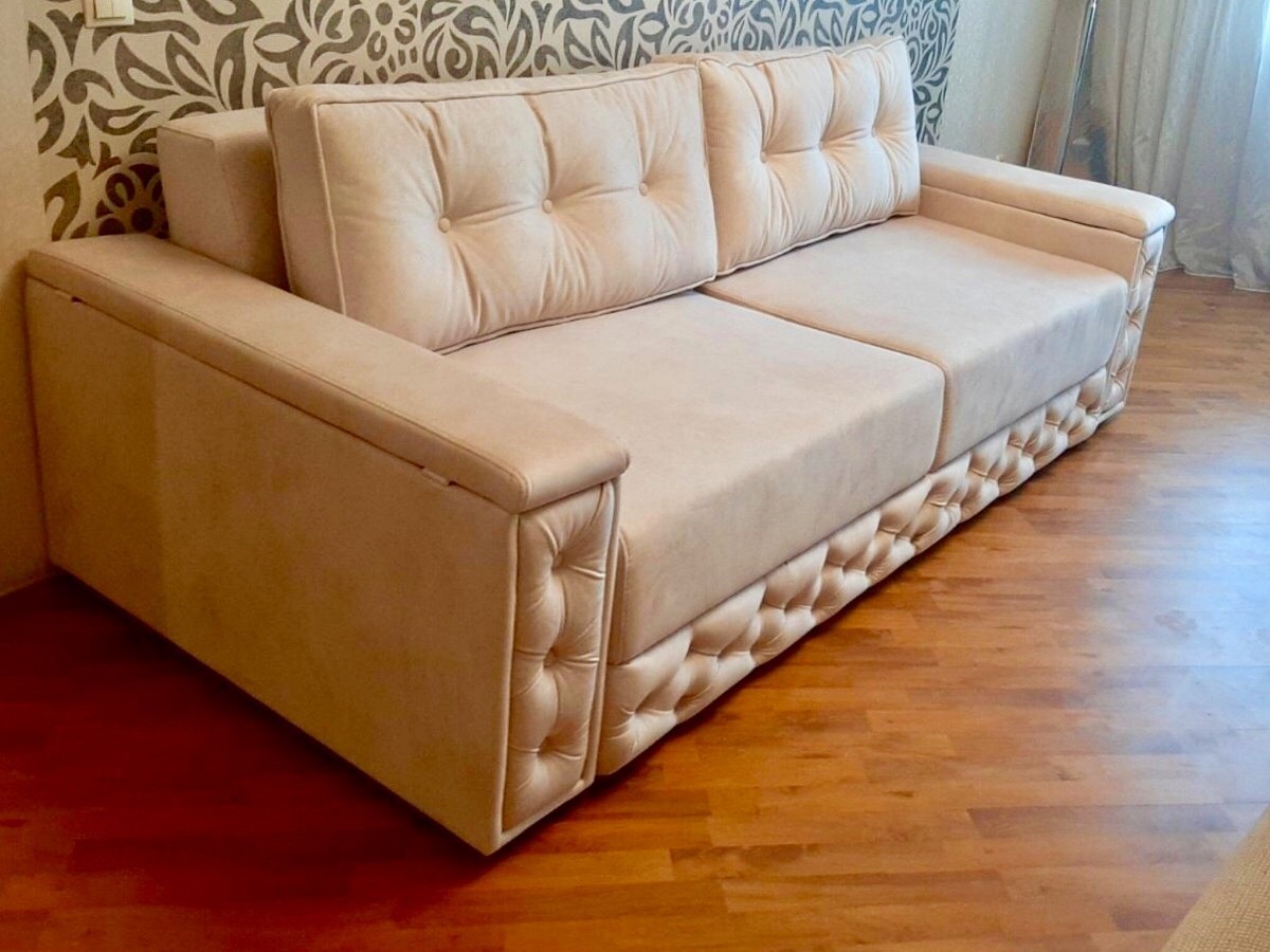 Эти волшебники превращают старые диваны в новые! Фото работ мастерской по реставрации мебели