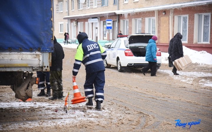 Грузовик и иномарка столкнулись в Барановичах