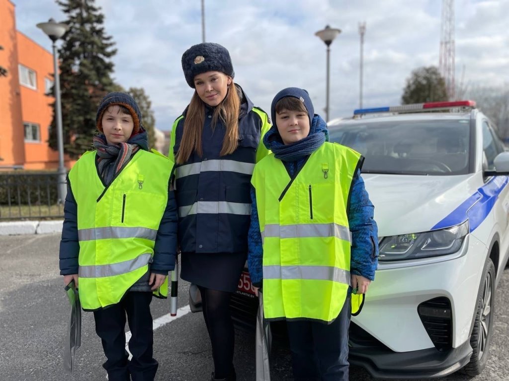 В Бресте дети останавливали водителей и проверяли документы 