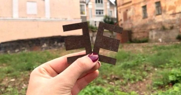 Почему исчезли металлические буквы «Ш» и «Е», знакомые нам с детства?