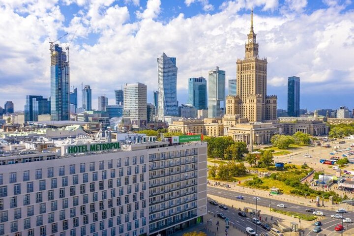 «Цена выросла до 2 раз, верхней планки просто нет». Что происходит с арендой квартир в Варшаве?