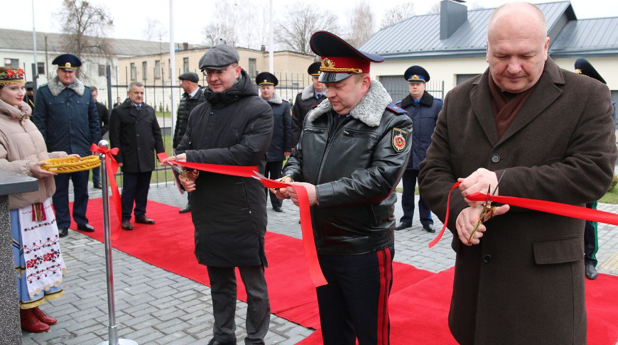 Сотрудники Пинского межрайонного отдела Госкомитета судебных экспертиз отметили новоселье