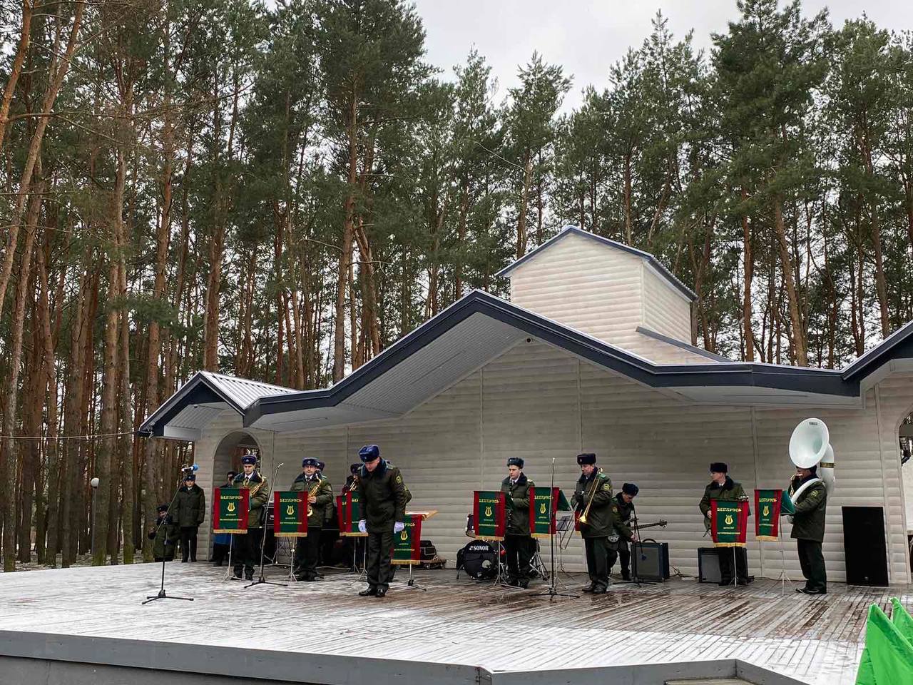 Масленичные гулянья проходят в парке Воинов-интернационалистов в Бресте