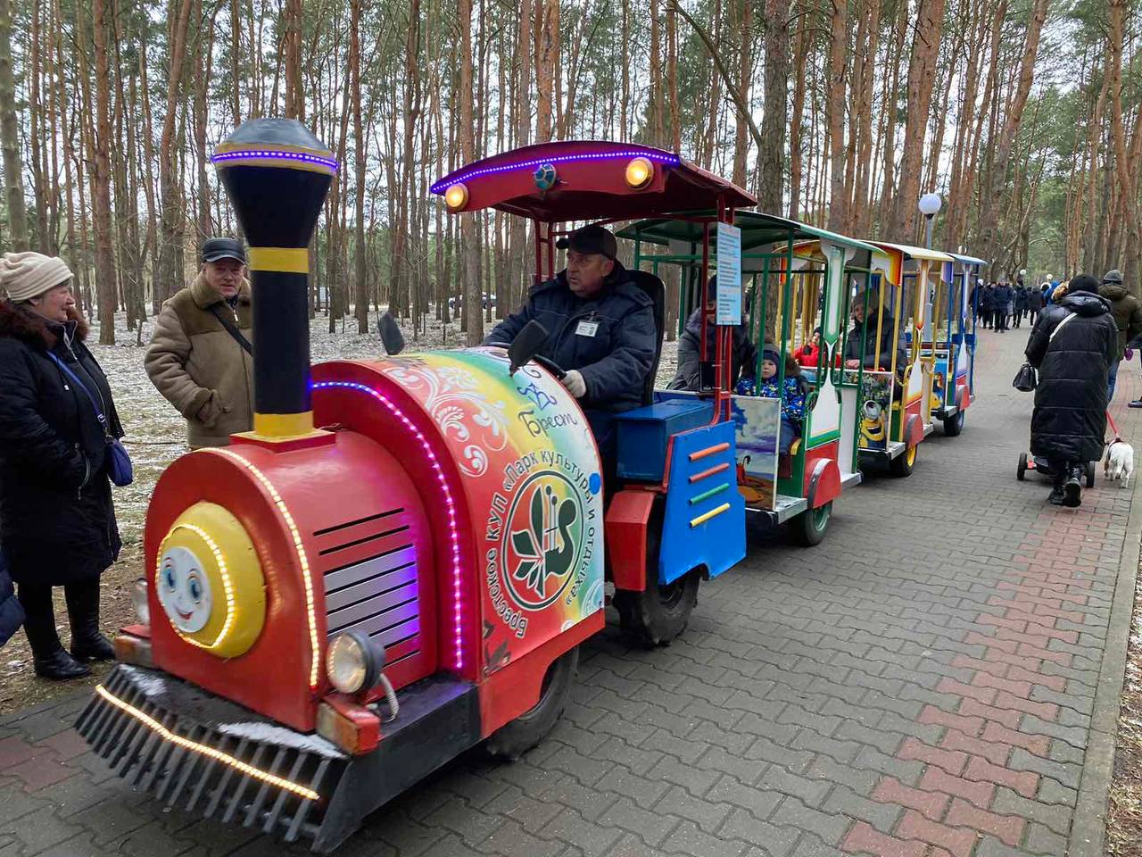 Масленичные гулянья проходят в парке Воинов-интернационалистов в Бресте