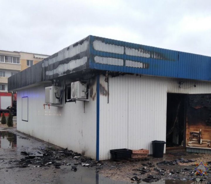 В Бресте горел склад, а в Дрогичине – торговый павильон