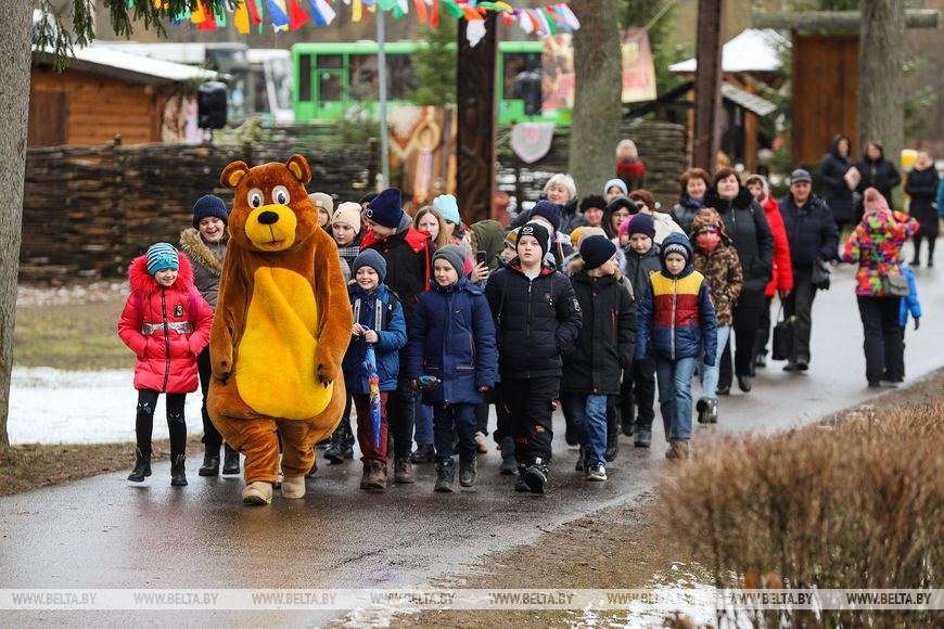В «Беловежской пуще» Деда Мороза проводили в Антарктиду