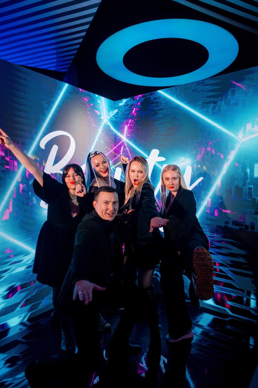 Масштабный БЬЮТИ-КОРПОРАТИВ прошел в Минске. Организатор вечеринки и свадебный стилист-визажист из Бреста рассказали, как это было