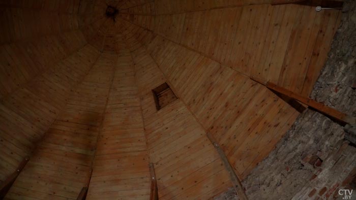 Каменецкая башня вынесла напады крестоносцев, татар и не одну войну. Сколько там было реконструкций?