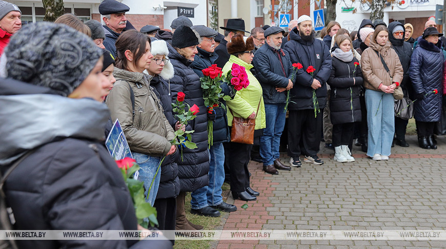 Это не только история евреев. Память жертв холокоста почтили в Бресте