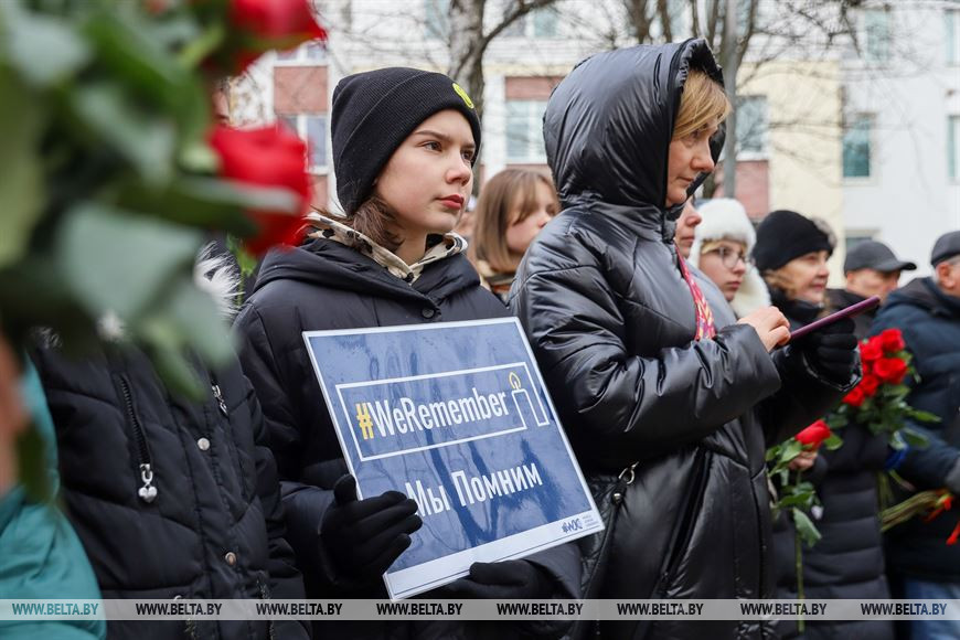 Это не только история евреев. Память жертв холокоста почтили в Бресте